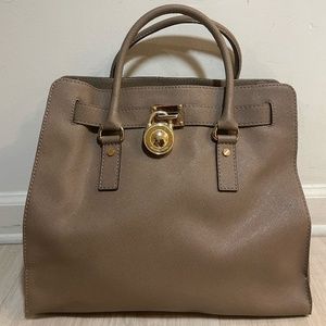 Michael Kors Hamilton Large Tote in Dark Dune Color